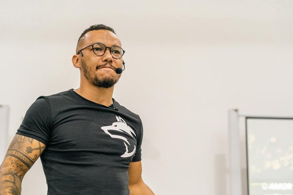 Les meilleures phrases d'accroche LinkedIn pour attirer l'attention des recruteurs